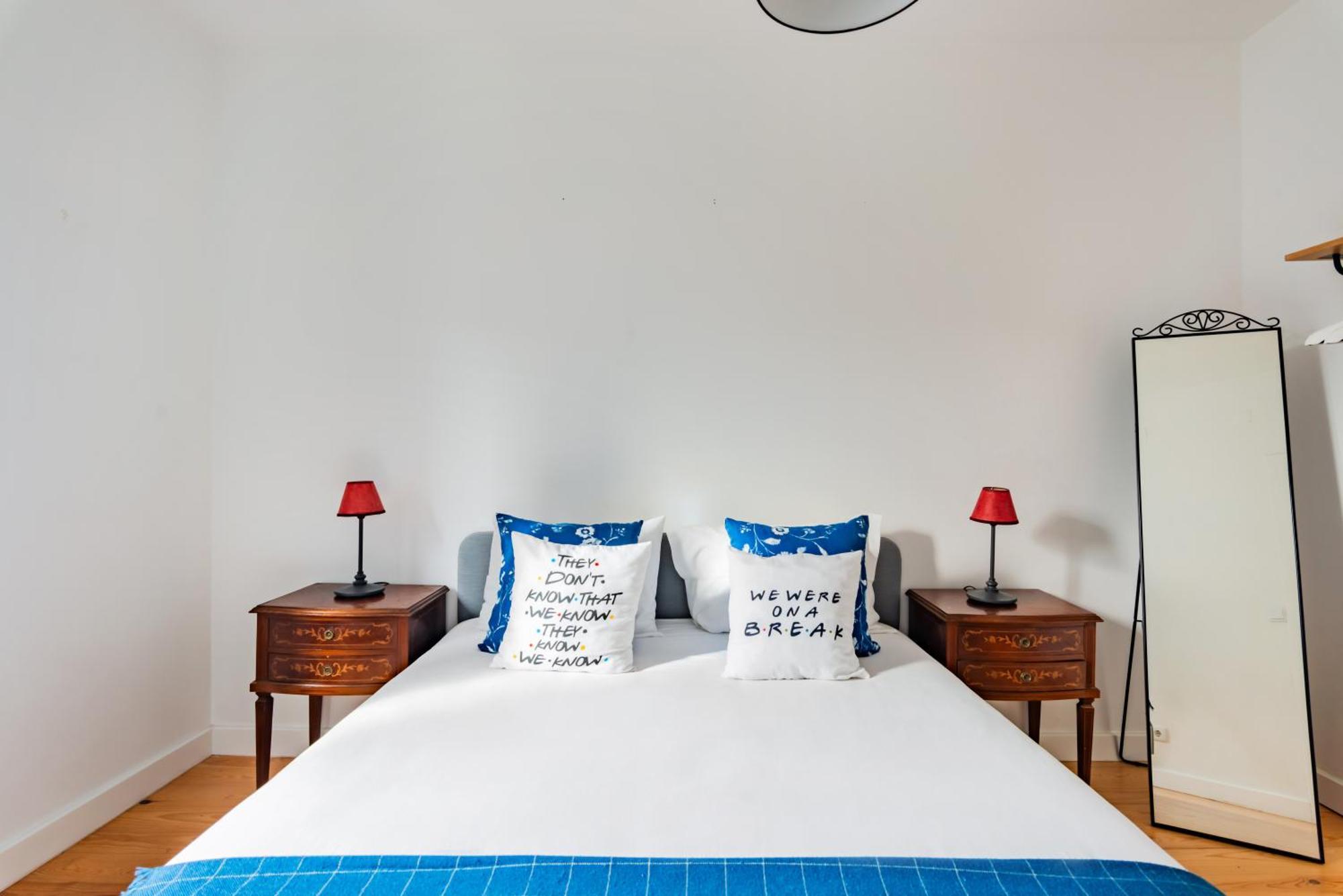 Monica'S Place A Friends' Inspired Apartment Lisboa المظهر الخارجي الصورة